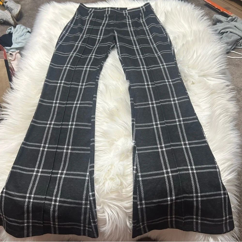 NEW WITH TAGS GIRLS Size 10-12 Flared Plaid Pants E2